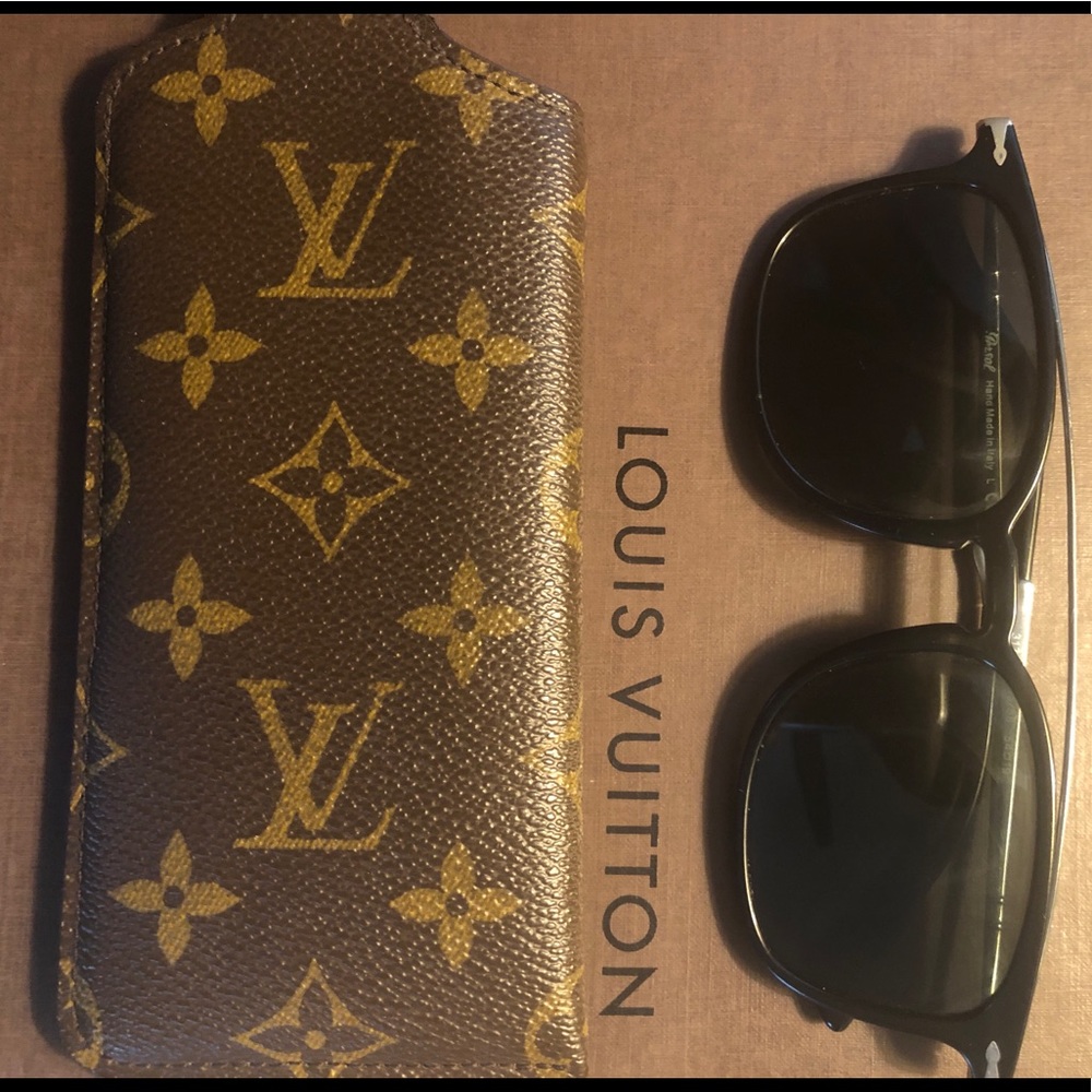 Louis Vuitton eyeglass case (case only)